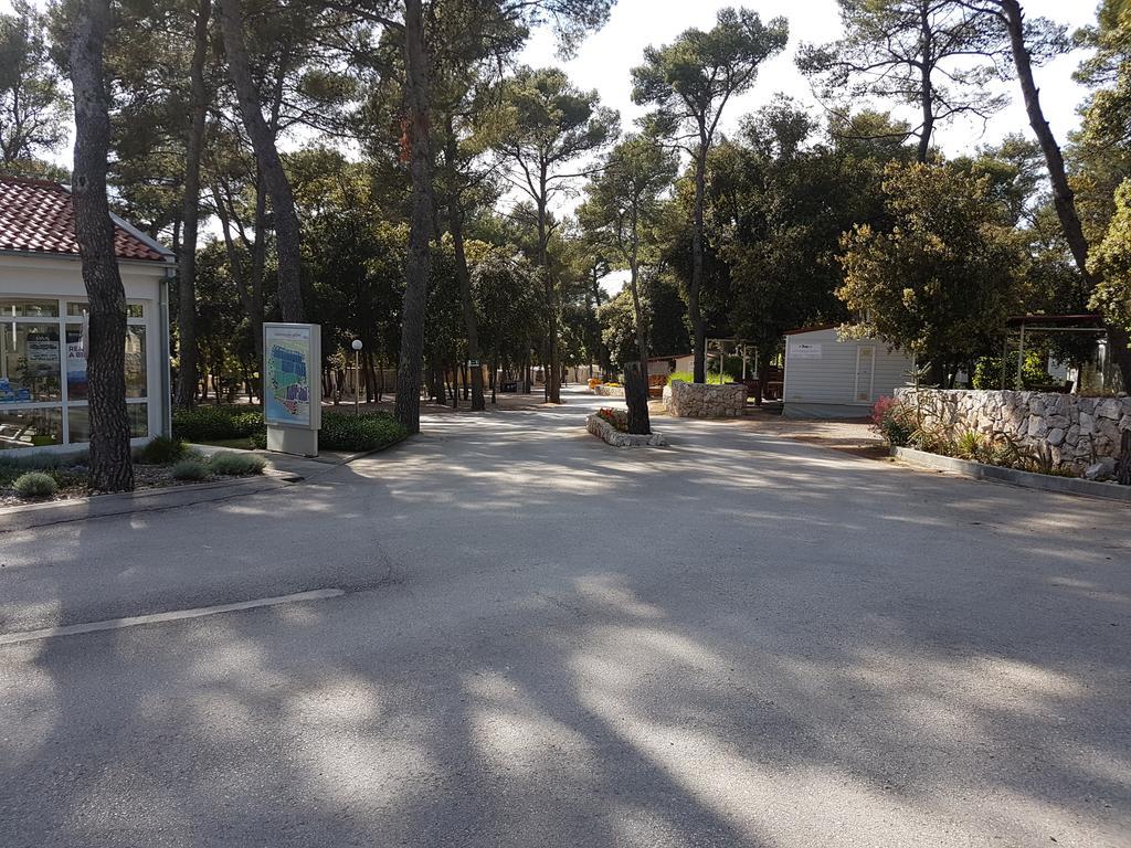Mobile Homes Malu Biograd Na Moru Exterior photo